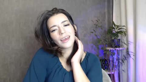 Snapshot of elinapretty chatting on October 4, 2025, 11:25 pm Elina online show from October 4, 2025, 11:25 pm