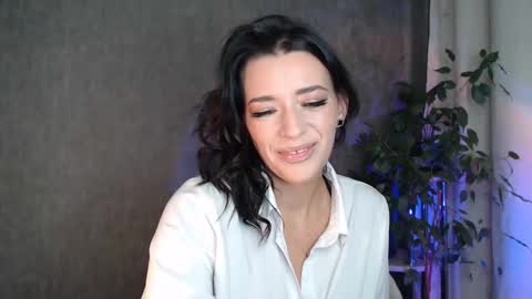 Snapshot of elinapretty chatting on October 22, 2025, 11:59 pm Elina online show from October 22, 2025, 11:59 pm