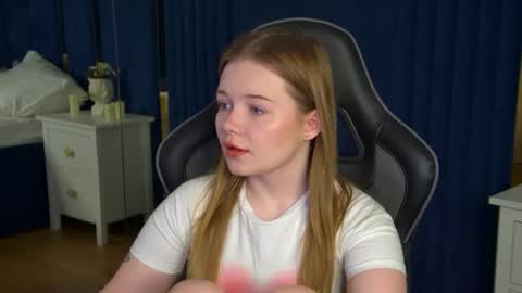 elinavale online show from May 20, 2026, 5:08 pm