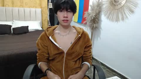 Snapshot of elio_collem chatting on July 15, 2026, 8:08 am ELIO online show from July 15, 2026, 8:08 am