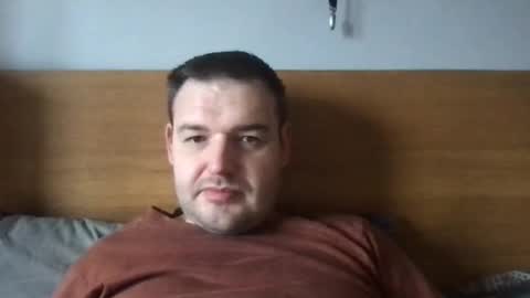 Snapshot of eliot26 chatting on February 15, 2025, 10:22 am e26 online show from February 15, 2025, 10:22 am