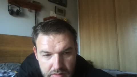 Snapshot of eliot26 chatting on September 28, 2025, 4:01 pm e26 online show from September 28, 2025, 4:01 pm