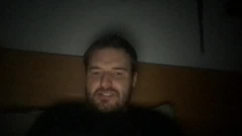 Snapshot of eliot26 chatting on November 14, 2025, 9:35 pm e26 online show from November 14, 2025, 9:35 pm