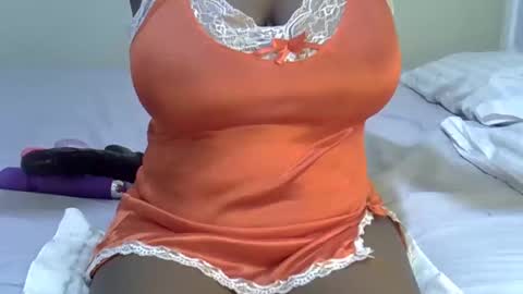 Snapshot of elisa044 chatting on February 26, 2025, 2:26 am lisathegoddess online show from February 26, 2025, 2:26 am