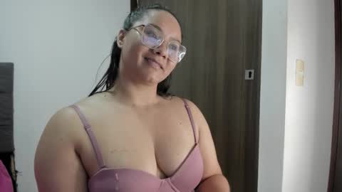 Snapshot of elisa_connors18 chatting on September 20, 2025, 10:33 pm online show from September 20, 2025, 10:33 pm