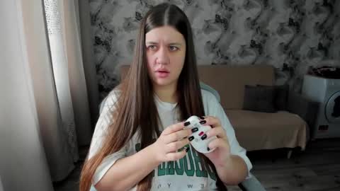 Snapshot of elisa_kollin chatting on October 2, 2025, 8:21 am Aletta Oushen online show from October 2, 2025, 8:21 am