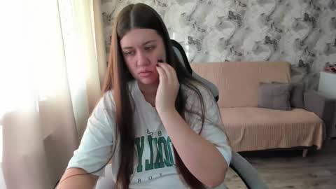 Snapshot of elisa_kollin chatting on October 3, 2025, 10:01 am Aletta Oushen online show from October 3, 2025, 10:01 am