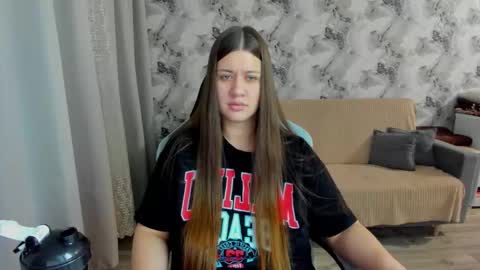 Snapshot of elisa_kollin chatting on October 7, 2025, 12:24 pm Aletta Oushen online show from October 7, 2025, 12:24 pm