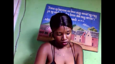Snapshot of elisabeth2525 chatting on February 1, 2025, 7:05 am elisabeth2525 online show from February 1, 2025, 7:05 am