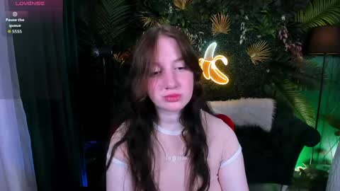 your sweet Lisa online show from April 19, 2026, 3:28 am