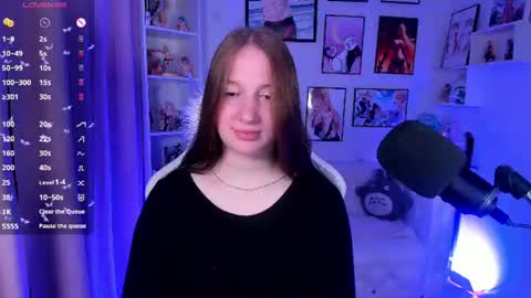 your sweet Lisa online show from June 17, 2026, 3:31 am
