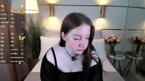 your sweet Lisa online show from July 14, 2026, 3:33 am
