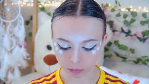 ElisabethDavis online show from June 24, 2026, 4:39 pm
