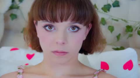 ElisabethDavis online show from July 26, 2026, 4:58 pm