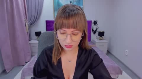 Snapshot of elisabethmills chatting on December 8, 2024, 11:46 am Elisabeth online show from December 8, 2024, 11:46 am