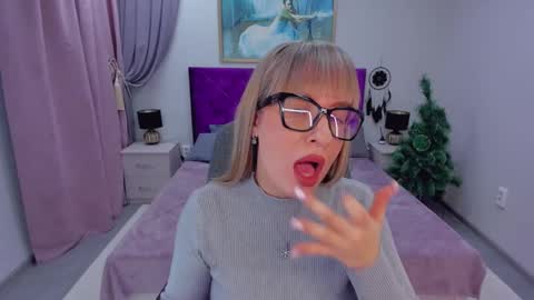 Snapshot of elisabethmills chatting on January 15, 2025, 11:21 am Elisabeth online show from January 15, 2025, 11:21 am