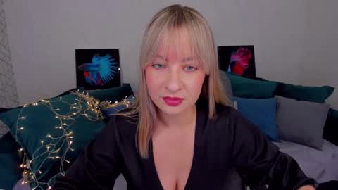 Snapshot of elisabethmills chatting on February 15, 2025, 11:28 am Elisabeth online show from February 15, 2025, 11:28 am