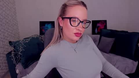 Elisabeth online show from March 3, 2025, 8:00 pm