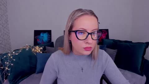 Snapshot of elisabethmills chatting on March 4, 2025, 11:51 am Elisabeth online show from March 4, 2025, 11:51 am