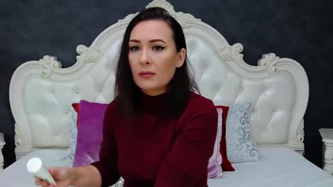 Krissy online show from February 12, 2026, 8:42 am