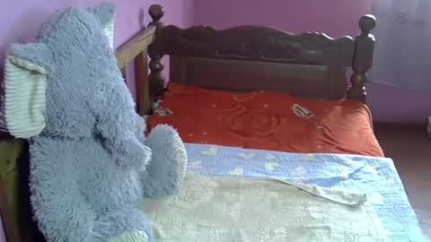 elisah01 online show from March 12, 2026, 7:03 am