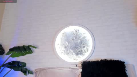 Snapshot of elise_diamond chatting on March 2, 2025, 9:21 am Elise diamond online show from March 2, 2025, 9:21 am