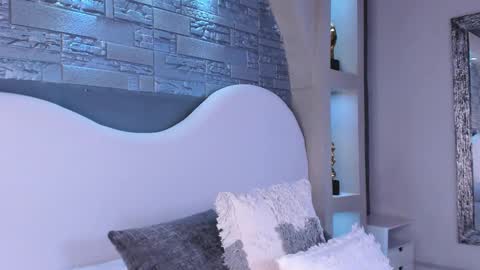 Snapshot of elise_diamond chatting on November 27, 2025, 9:50 pm Elise diamond online show from November 27, 2025, 9:50 pm