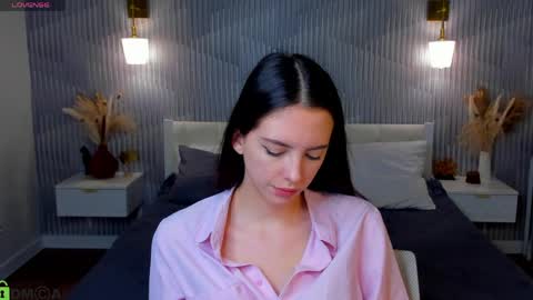 Elise online show from April 9, 2026, 1:05 am