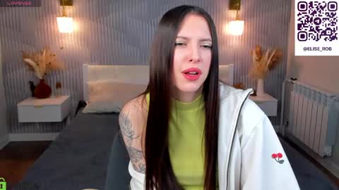 Elise online show from April 14, 2026, 1:33 am