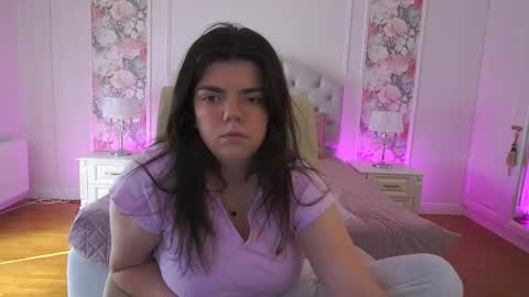 elissawow online show from April 13, 2026, 7:25 am