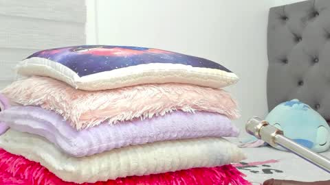 ELIZA online show from April 7, 2026, 3:29 am