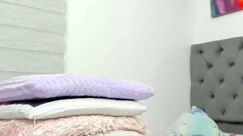Snapshot of elizabeth_18_ chatting on June 23, 2026, 3:15 am ELIZA online show from June 23, 2026, 3:15 am