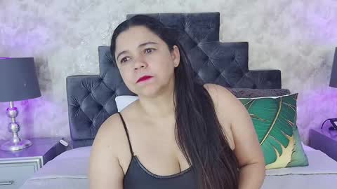 Elizabeth online show from May 23, 2026, 8:02 pm
