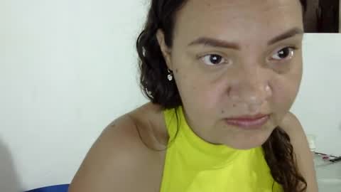 Snapshot of elizabeth_martinez_ chatting on September 14, 2025, 3:22 pm Elizabeth Martinez online show from September 14, 2025, 3:22 pm