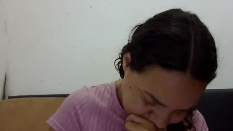 Snapshot of elizabeth_martinez_ chatting on October 17, 2025, 3:25 pm Elizabeth Martinez online show from October 17, 2025, 3:25 pm