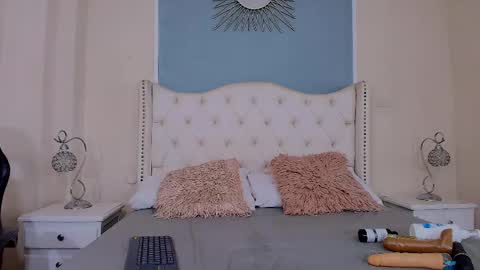 Elizabeth  online show from March 10, 2026, 10:26 pm