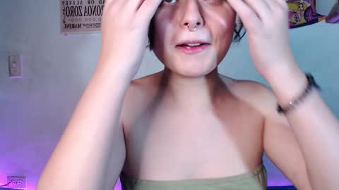 Snapshot of elizabeth_taylorxxx chatting on December 6, 2024, 10:19 pm Elizabeth Taylor online show from December 6, 2024, 10:19 pm