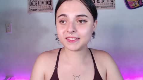 Snapshot of elizabeth_taylorxxx chatting on January 3, 2025, 12:22 am Elizabeth Taylor online show from January 3, 2025, 12:22 am