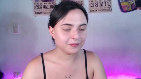 Snapshot of elizabeth_taylorxxx chatting on February 14, 2025, 1:23 am Elizabeth Taylor online show from February 14, 2025, 1:23 am
