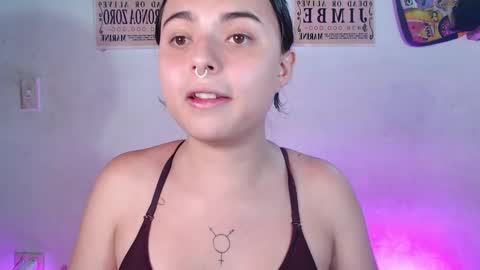 Snapshot of elizabeth_taylorxxx chatting on February 21, 2025, 1:22 am Elizabeth Taylor online show from February 21, 2025, 1:22 am