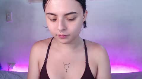 Snapshot of elizabeth_taylorxxx chatting on February 24, 2025, 1:24 am Elizabeth Taylor online show from February 24, 2025, 1:24 am