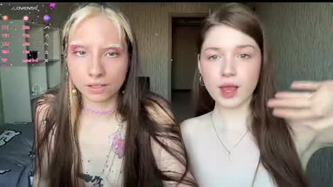 elizabethh_brown online show from July 1, 2026, 1:24 pm