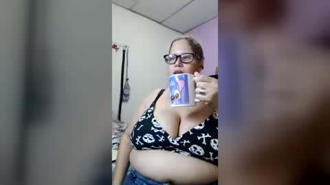 Snapshot of elizabethtaylor1 chatting on July 8, 2026, 10:14 pm Elizabeth online show from July 8, 2026, 10:14 pm