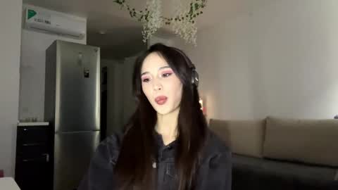 Elizabet online show from April 14, 2026, 11:38 am