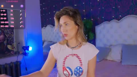 Snapshot of elizamayers chatting on May 2, 2026, 4:39 am Linda online show from May 2, 2026, 4:39 am