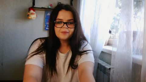 Snapshot of elizamoonlight chatting on June 3, 2026, 2:33 pm elizamoonlight online show from June 3, 2026, 2:33 pm