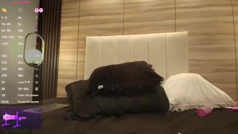 elizbeth_777 online show from March 13, 2026, 3:13 am