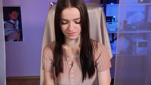 elizzza_ online show from October 21, 2025, 5:19 am