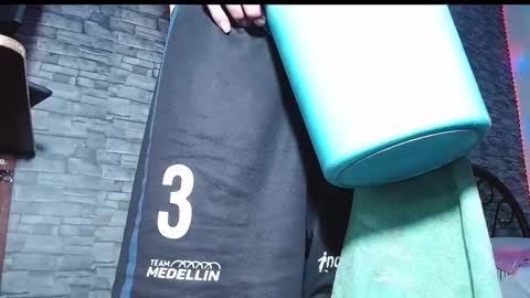 Snapshot of eljeorge_hott chatting on December 15, 2024, 2:05 pm JORGE BENITEZ online show from December 15, 2024, 2:05 pm