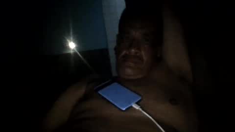 eljim323323 online show from April 19, 2026, 4:23 am